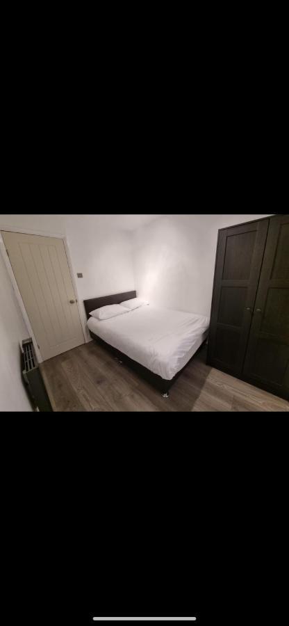 Modern 2 Bed Apartment & Free Parking Кентърбъри Екстериор снимка